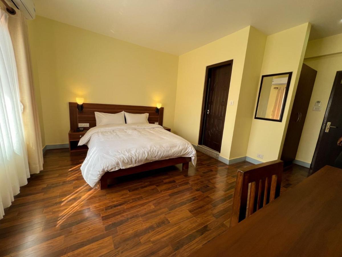 Hotel Claire Inn Катманду Екстериор снимка